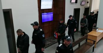 Оставиха в ареста петимата, обвинени в убийството на 37-годишния мъж в Казанлък