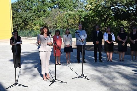 Министър Наталия Ефремова в Чирпан: Предвиждаме преглед на пенсионната формула