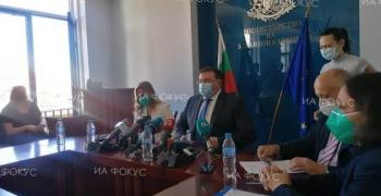 Министър Ангелов: Ще има увеличение на заплатите на медиците