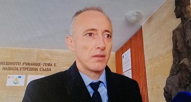 Красимир Вълчев: Важно е учениците да прекарват по-малко време пред екраните и телефоните