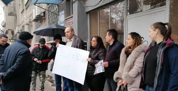 В Стара Загора граждани протестираха срещу високата цена на водата