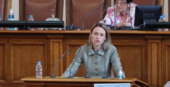 Ива Митева отново е председател на Народното събрание