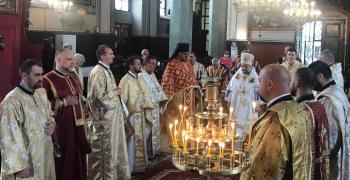 Митрополит Киприан отслужи литургия в Катедралния храм "Св. Николай"