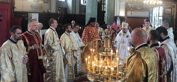 Митрополит Киприан отслужи литургия в Катедралния храм "Св. Николай"