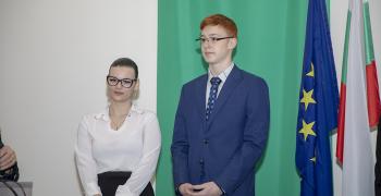 Единадесетокласниците Диана и Георги са новите млади омбудсмани на Стара Загора