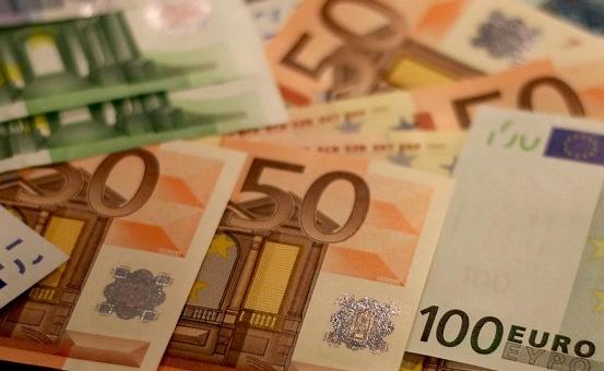 Откраднаха 8000 евро от жилище в Казанлък