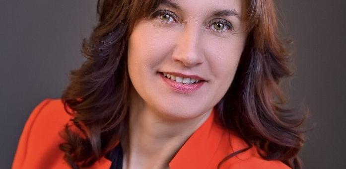 Старозагорският омбудсман Надежда Чакърова с благотворителна инициатива "Чудната елха" за деца с увреждания