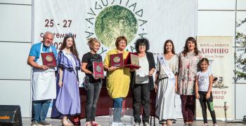Фестивалът на виното и културното наследство „Августиада“ събра за девети път ценителите на виното