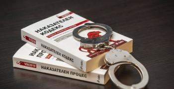 47-годишен мъж е задържан за притежание и отглеждане на наркотични вещества