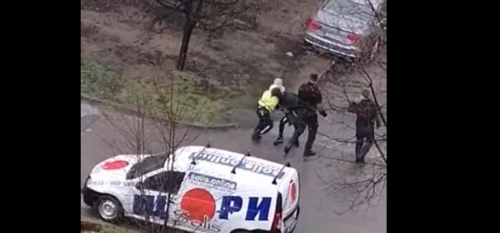 Проверяват сигнал за полицейско насилие при задържане на дрогиран шофьор в Казанлък