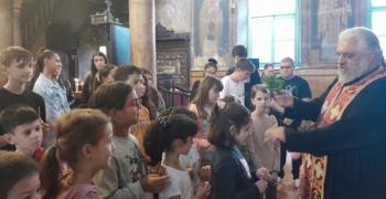 96 деца се записаха в Неделното училище и Ателието по иконопис в храм „Света Троица“ в Стара Загора