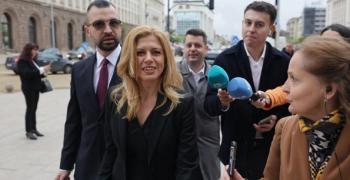 Депутатите избраха Михаела Доцова за председател на парламента