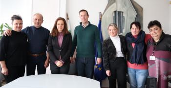 Старозагорският областен управител Ива Радева се срещна с представители на организацията "Надежда и домове за деца"