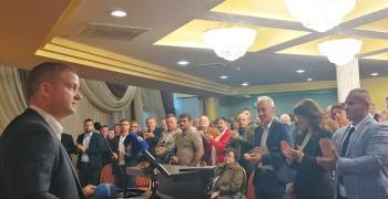 Живко Тодоров показа оставката си, поиска и получи вот на доверие