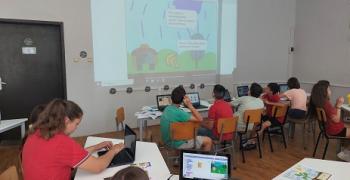 Новият STEM център в XI ОУ „Николай Лилиев“ отвори врати с интерактивен урок за растенията