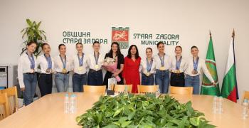 Зам.-кметът Надежда Чакърова поздрави балетна школа „Па де Кре“ за петте световни титли от World Dance Contest 2026