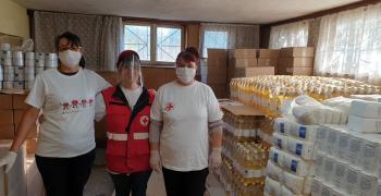 В Община Гълъбово БЧК раздава 415 пакета хранителни продукти