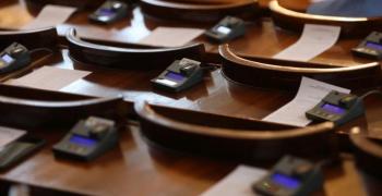 Парламентът ще гласува отказа на Пламен Николов да е премиер