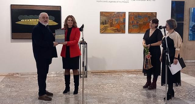 Зам.-кметът Милена Желева връчи голямата награда на VI Балканско квадринале на живописта на Иван Милев      
