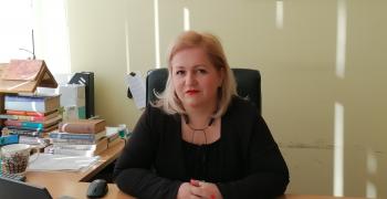 Как се изплащат помощите за първокласници и осмокласници?