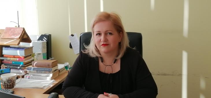 Как се изплащат помощите за първокласници и осмокласници?