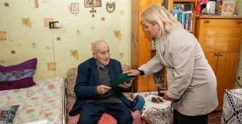 Дядо Петко от Михайлово на 102-рия си рожден ден: Много живот ми бил даден, още от царското време