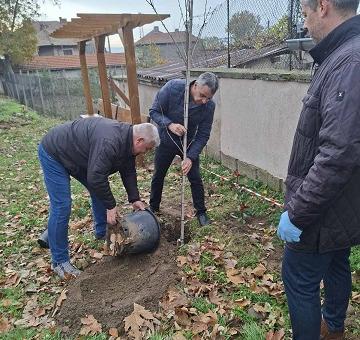 Община Гурково обновява детски еко кът в центъра на града и разширява пространствата за отдих в селата   