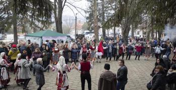 Над 300 участници събира 15-тото издание на „Празник на пелина" в старозагорското село Змейово