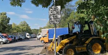 Няма работа за камионите от товарната пиаца в Стара Загора