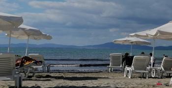 Седмицата започва с горещо време