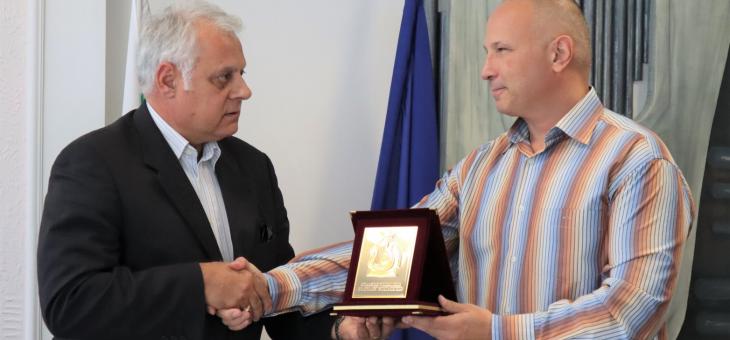 Почетен знак за началника на "Държавен архив" в Стара Загора Галентин Караславов