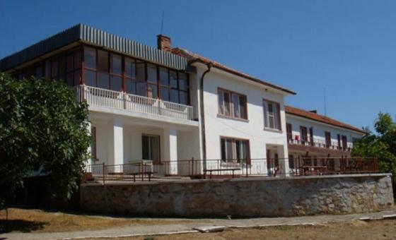 Обновяват базата на Община Стара Загора в местността „Каваците“ за по-голям комфорт на почиващите деца   