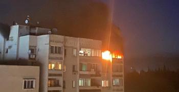 Човешка грешка най-вероятно е причината за големия пожар в жилищен блок в Стара Загора