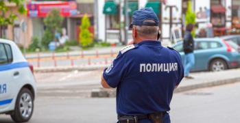 Нарязаха гуми на автомобил в Стара Загора