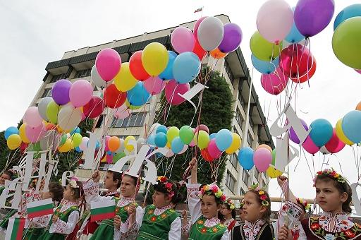 Посветиха на 24 май онлайн проект "Да бъдем заедно по-добри"