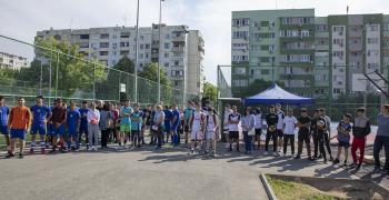 Десетки ученици се включиха в първия спортен празник за тийнейджъри в Стара Загора