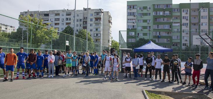Десетки ученици се включиха в първия спортен празник за тийнейджъри в Стара Загора