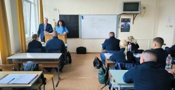 Прокурори от Районна прокуратура - Стара Загора изнесоха лекции пред курсанти от Центъра за специализация и професионална подготовка при Академията на МВР в Казанлък