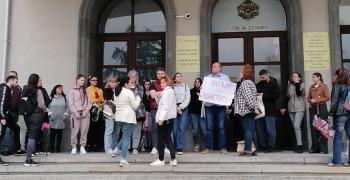 В Стара Загора се проведе протест заради случаите на зверства и убийства на животни