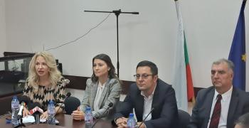 Министър Пулев: Хората и бизнесът не трябва да са заложници на политически кризи
