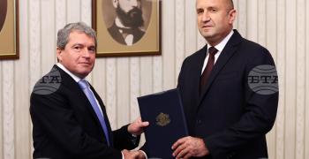 Румен Радев призова ИТН за незабавно пристъпване към разговори с останалите формации