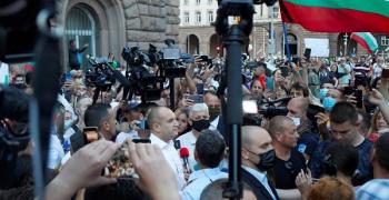Румен Радев: Никога българите не са били по-единни в решимостта си да отвоюват държавата от мафията