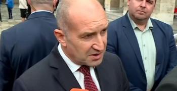 Румен Радев: Предложих референдум, а не партия