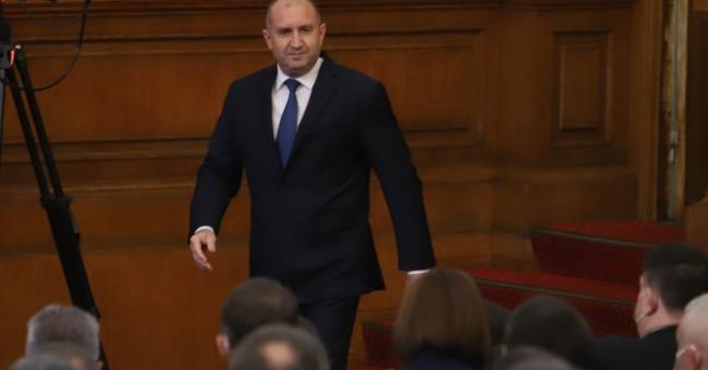 Президентът започва консултации с парламентарните сили в 47-ото НС