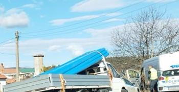 Край Ракитница хванаха бус с мигранти