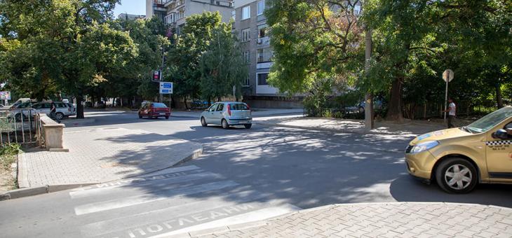 Продължава рехабилитацията на тротоари и междублокови пространства в Стара Загора   