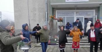 В Преславен 13 майстори на виното мериха сили в традиционния конкурс, посветен на Трифон Зарезан