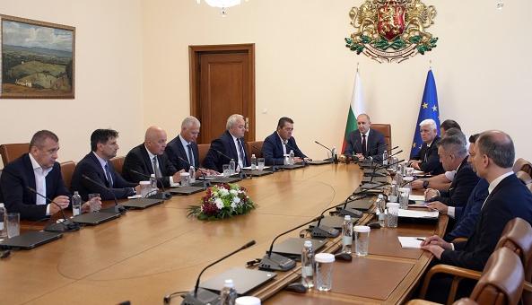 Засилват охраната на летище „Безмер“ и на въздушното ни пространство