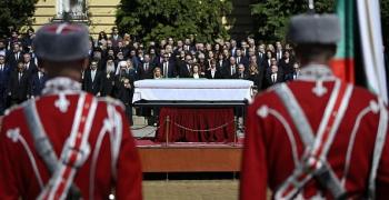 България посрещна тленните останки на цар Самуил