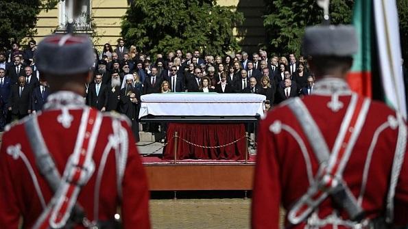 България посрещна тленните останки на цар Самуил